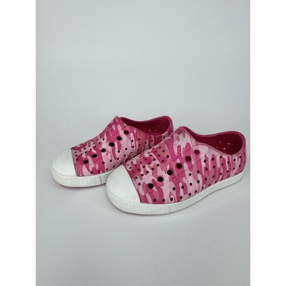 Native Jefferson Slip On Kids Size C7 18-24mo Pink Camo Waterproof Play Shoes - Picture 1 of 12